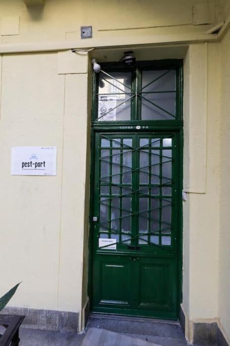 Budapest Pest-Port Apartment 4 Rooms For 16 Person Exterior photo